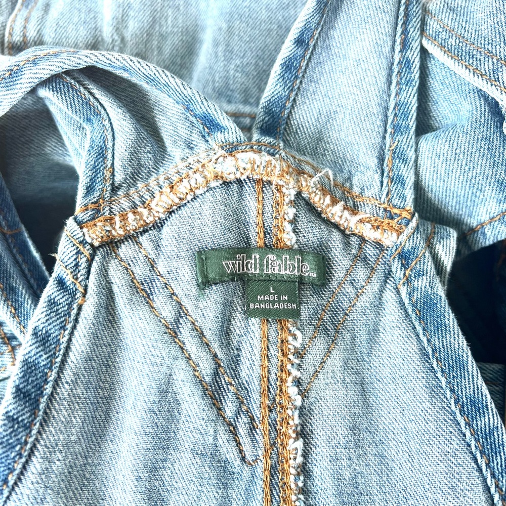 Wild Fable Light Blue Denim distressed size Large Overalls - Picture 4 of 5
